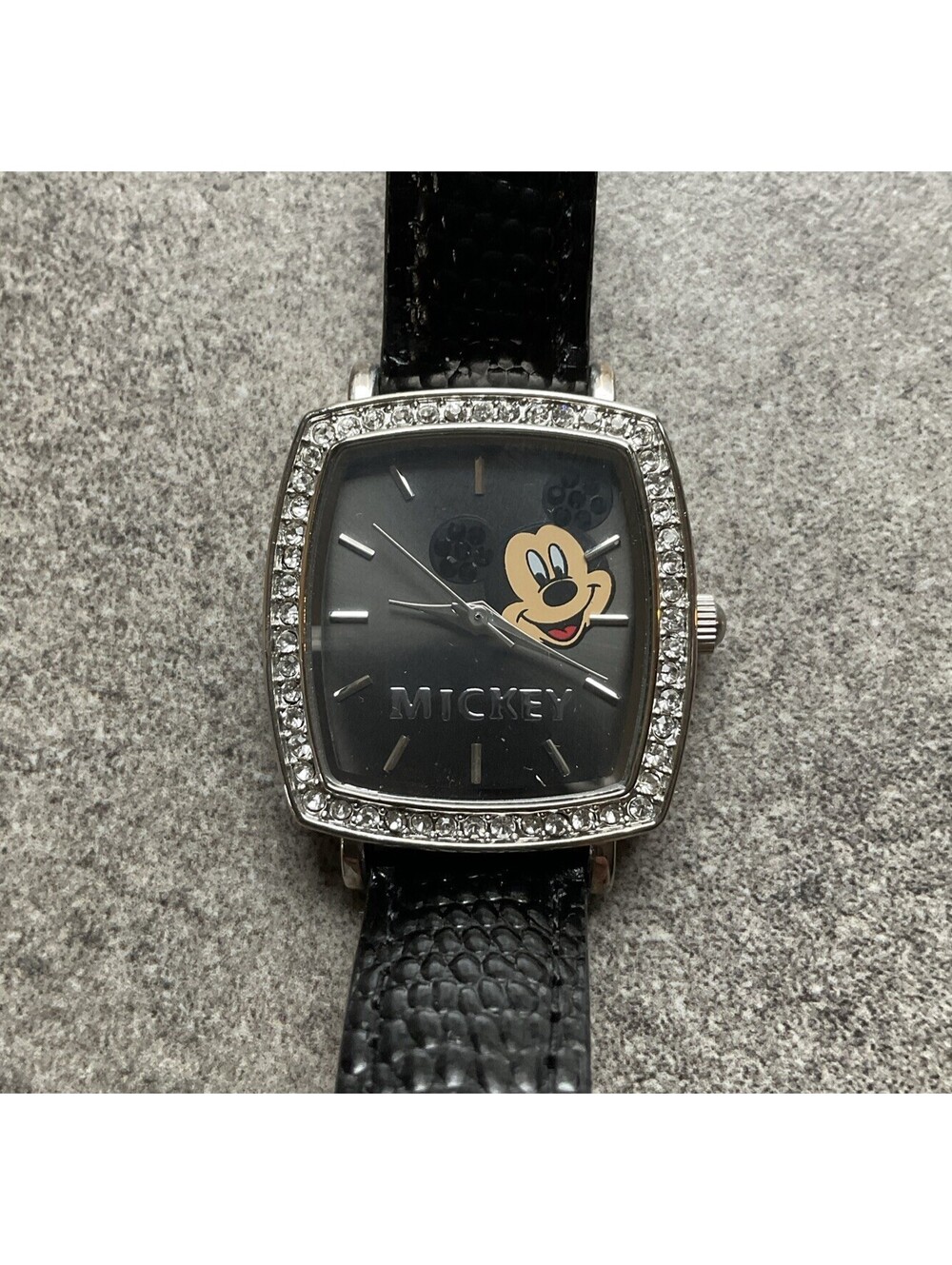 Disney Mickey Mouse Womens Watch 28mm Silver Tone Case Crystal Accent Bezel A8